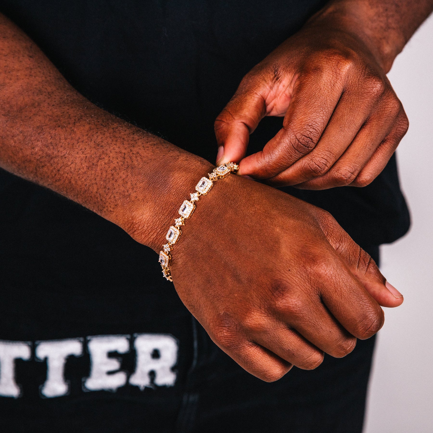 Crowncut Mens Gold Bracelet