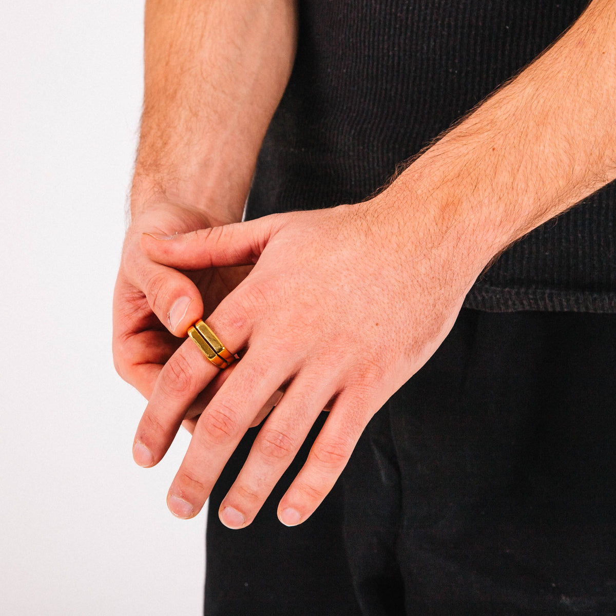 Anel Masculino Dourado Vesper