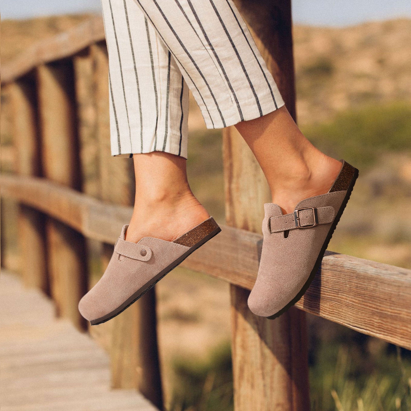 Sandalia Clog de Camurça Portofino bege